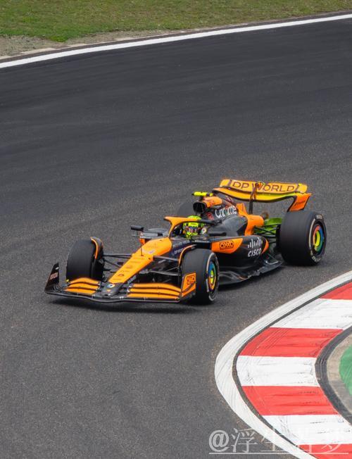 诺里斯斩获比利时F1排位赛杆位,皮亚斯特里紧随其后 诺里斯斩获比利时F1排位赛杆位,皮亚斯特里紧随其后